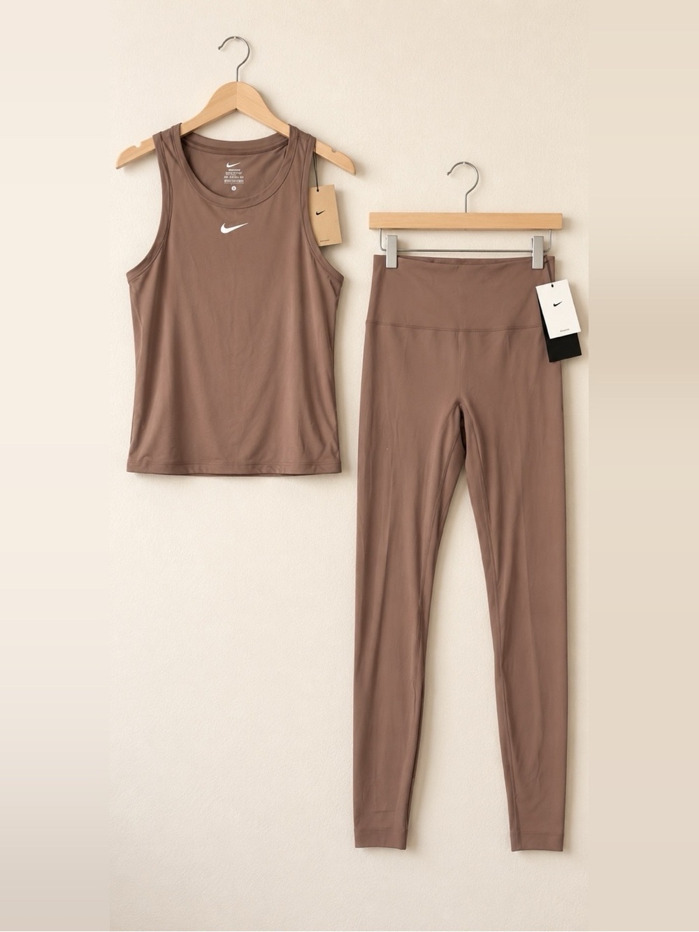 Nike Zenvy Women's High-Waisted 7/8 Leggings & Matching One Classic Dri-Fit Tank